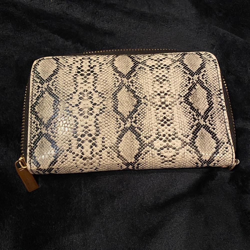 Snakeskin print wallet